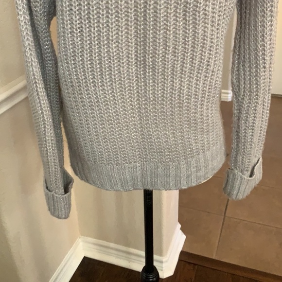 No Boundaries gray and silver metallic thread cropped pullover sweater Size M - Picture 9 of 16